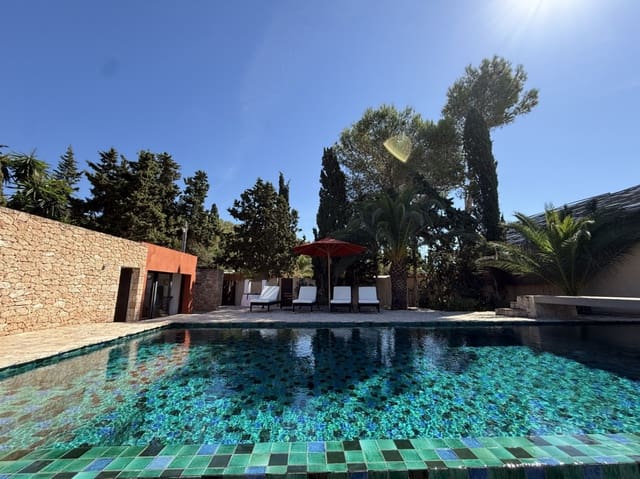 3 bedroom Villa for sale in San Jose / Sant Josep de Sa Talaia with pool - € 2,950,000 (Ref: 10139993)