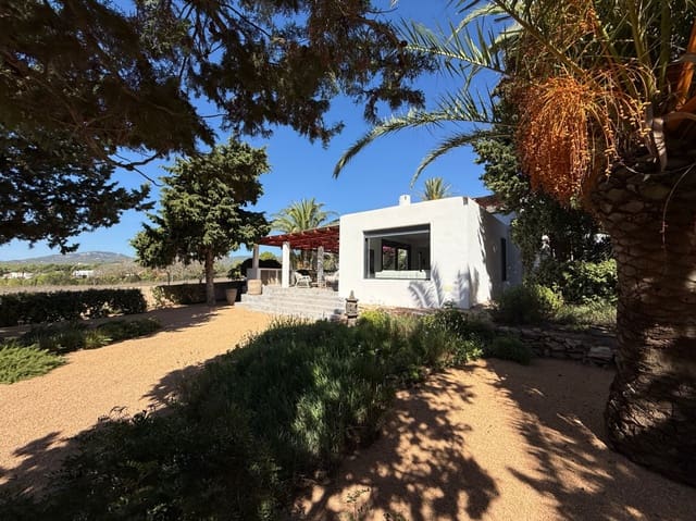 3 bedroom Villa for sale in San Jose / Sant Josep de Sa Talaia with pool - € 2,950,000 (Ref: 10139993)