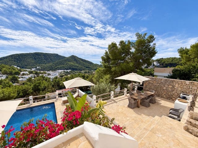 3 Zimmer Villa zu verkaufen in Cala Llonga, Santa Eulalia / Santa Eularia mit Pool Garage - 2.190.000 € (Ref: 10163620)