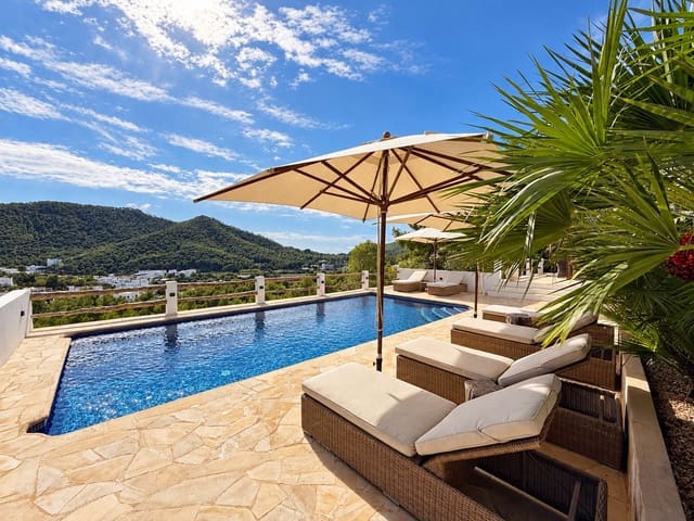 3 Zimmer Villa zu verkaufen in Cala Llonga, Santa Eulalia / Santa Eularia mit Pool Garage - 2.190.000 € (Ref: 10163620)