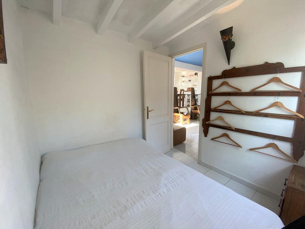 2 bedroom Apartment for sale in Ibiza / Eivissa town - € 850,000 (Ref: 7101692)