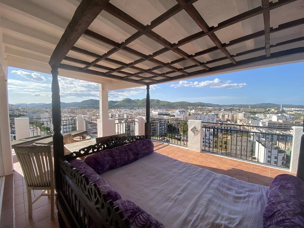 2 bedroom Apartment for sale in Ibiza / Eivissa town - € 850,000 (Ref: 7101692)