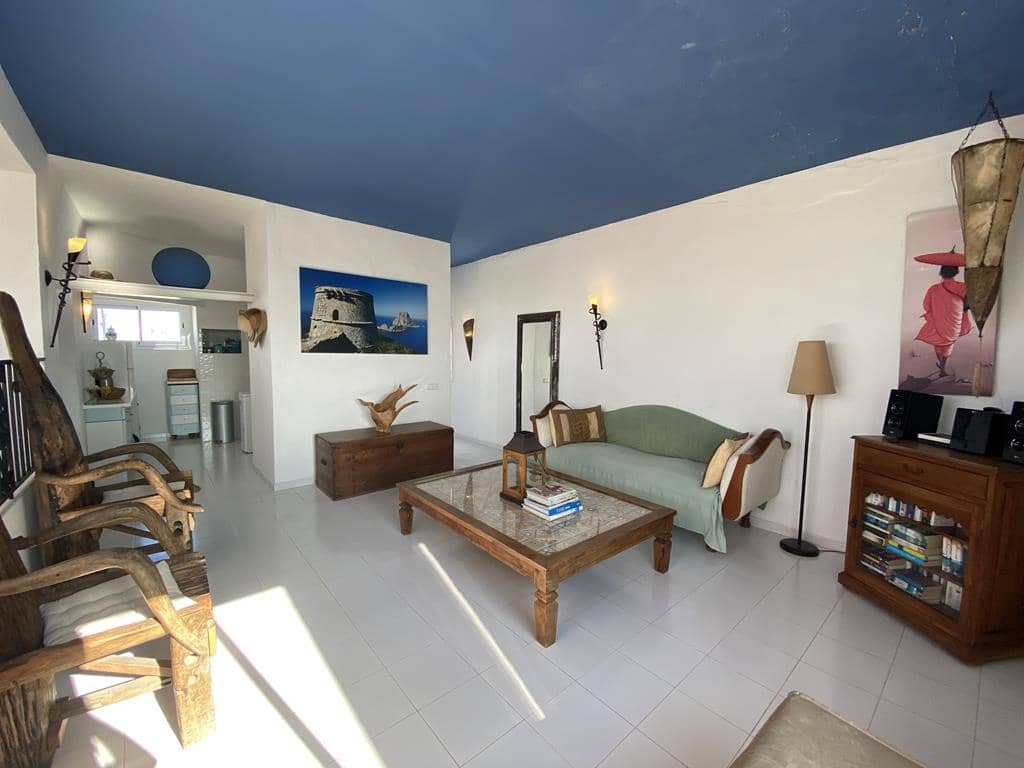 2 bedroom Apartment for sale in Ibiza / Eivissa town - € 850,000 (Ref: 7101692)