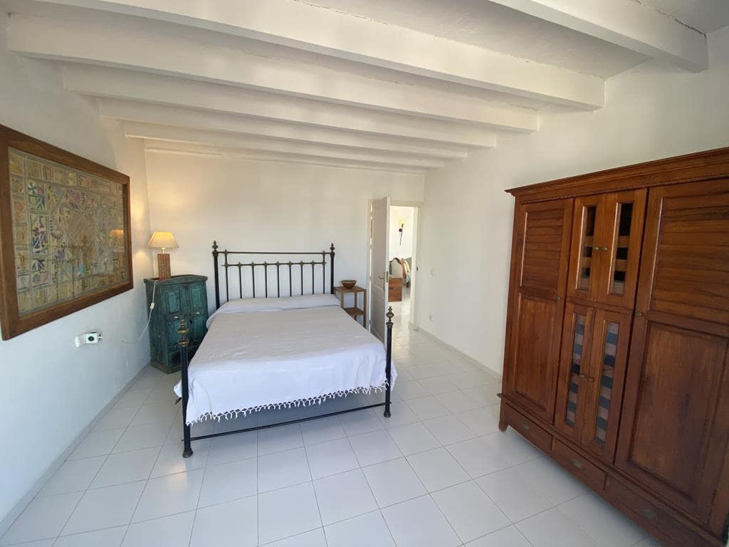 2 bedroom Apartment for sale in Ibiza / Eivissa town - € 850,000 (Ref: 7101692)
