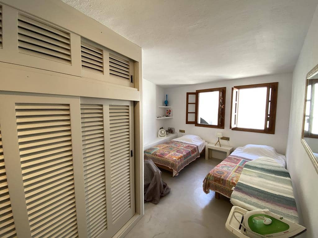 2 slaapkamer Appartement te koop in Ibiza dorp - € 925.000 (Ref: 7699470)