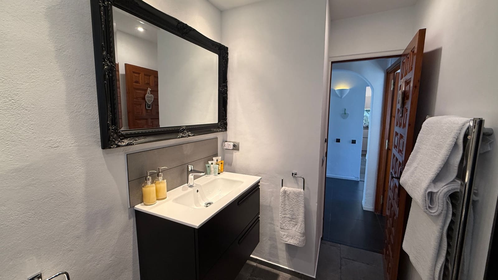 2 slaapkamer Appartement te koop in Sant Agusti des Vedra met zwembad garage - € 689.000 (Ref: 8942276)