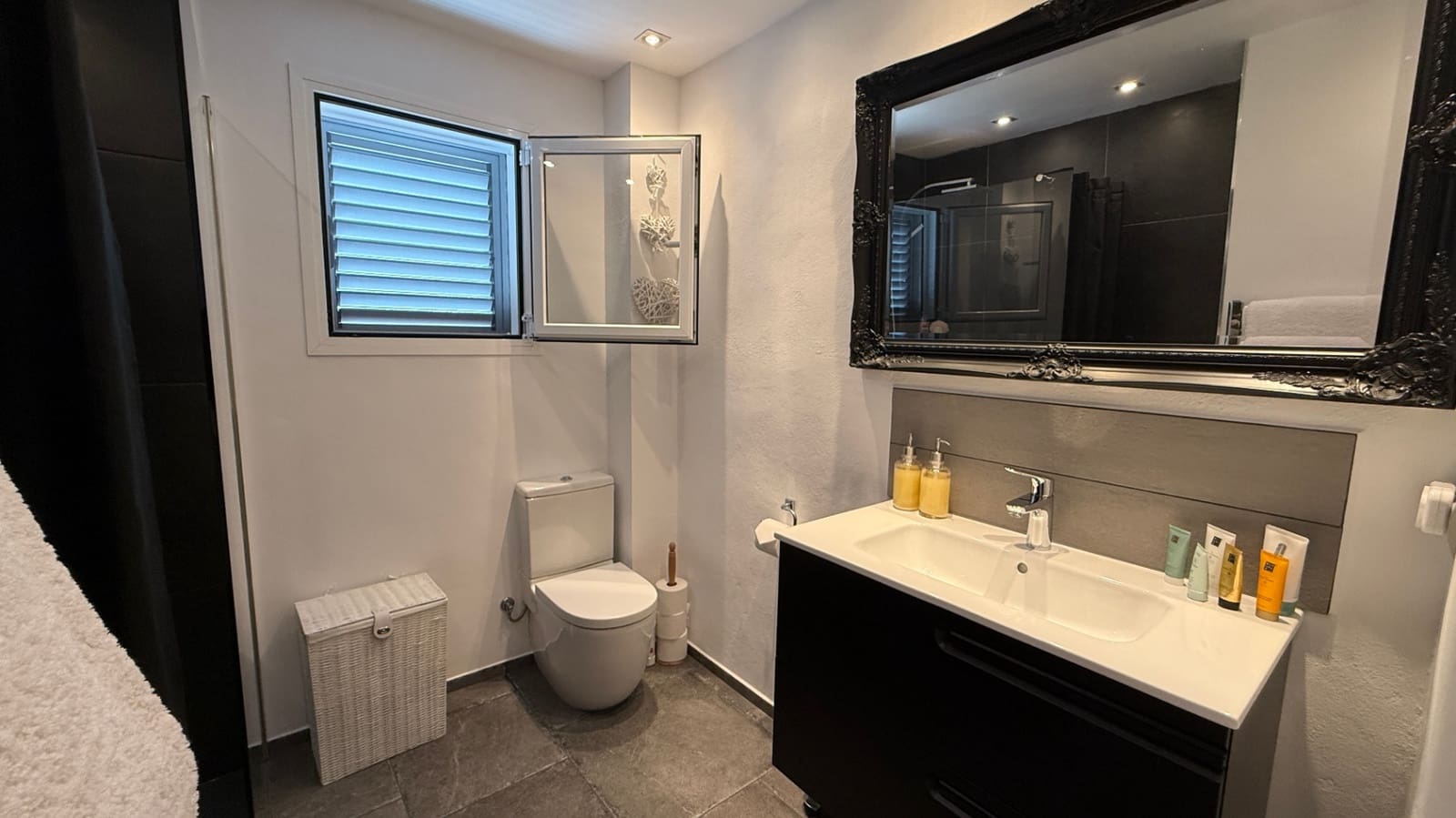 2 slaapkamer Appartement te koop in Sant Agusti des Vedra met zwembad garage - € 689.000 (Ref: 8942276)