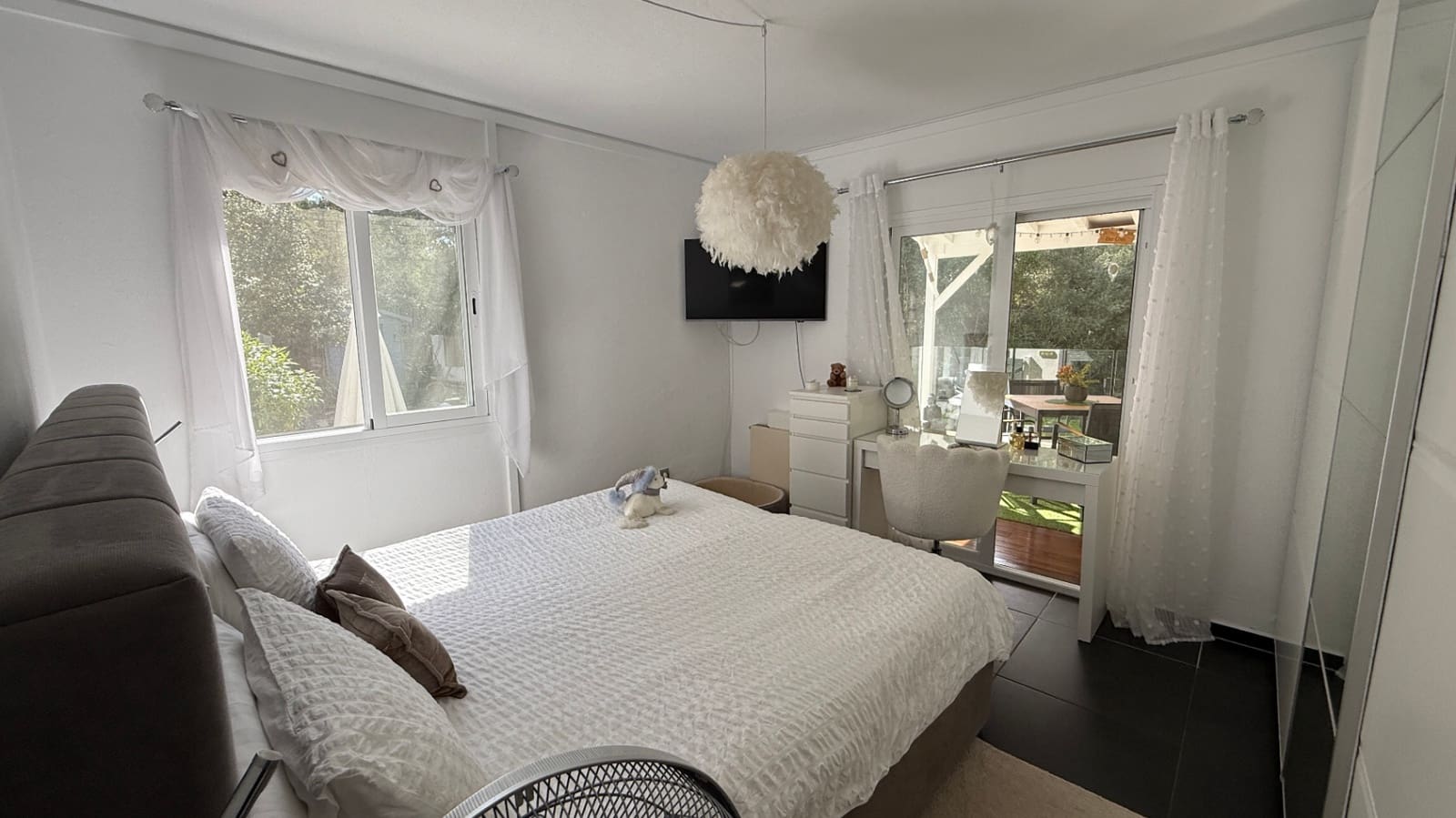 2 slaapkamer Appartement te koop in Sant Agusti des Vedra met zwembad garage - € 689.000 (Ref: 8942276)