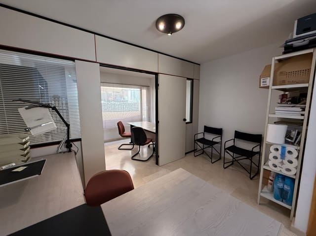 2 slaapkamer Kantoor te koop in Ibiza dorp - € 220.000 (Ref: 9086136)