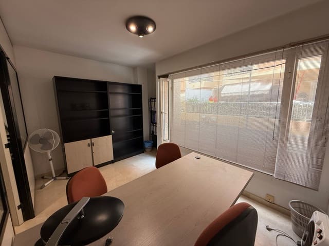 2 slaapkamer Kantoor te koop in Ibiza dorp - € 220.000 (Ref: 9086136)