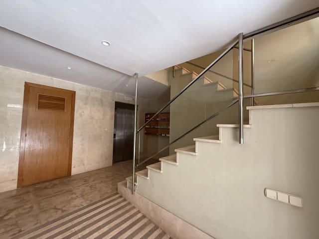 2 slaapkamer Kantoor te koop in Ibiza dorp - € 220.000 (Ref: 9086136)