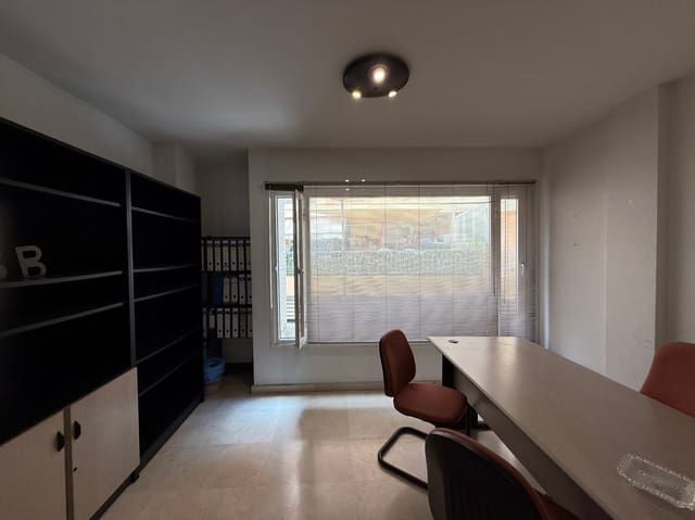 2 slaapkamer Kantoor te koop in Ibiza dorp - € 220.000 (Ref: 9086136)