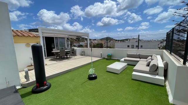 4 slaapkamer Penthouse te koop in Nuestra Señora de Jesus, Santa Eulalia / Santa Eularia met garage - € 870.000 (Ref: 9172317)