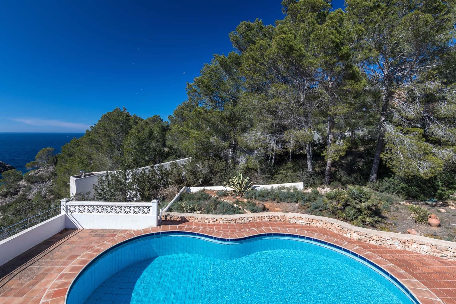 5 chambre Villa/Maison à vendre à Cala Moli avec piscine garage - 2 400 000 € (Ref: 9196962)