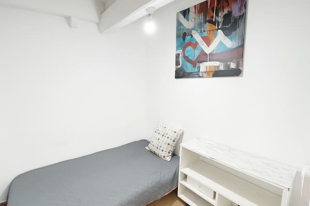 1 slaapkamer Appartement te koop in Ibiza dorp - € 250.000 (Ref: 9297881)