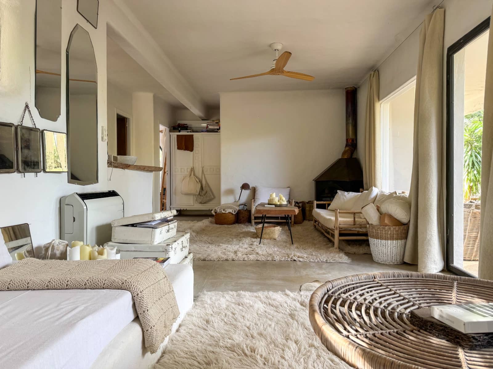 2 slaapkamer Villa te koop in Sant Agusti des Vedra met zwembad - € 1.200.000 (Ref: 9665147)