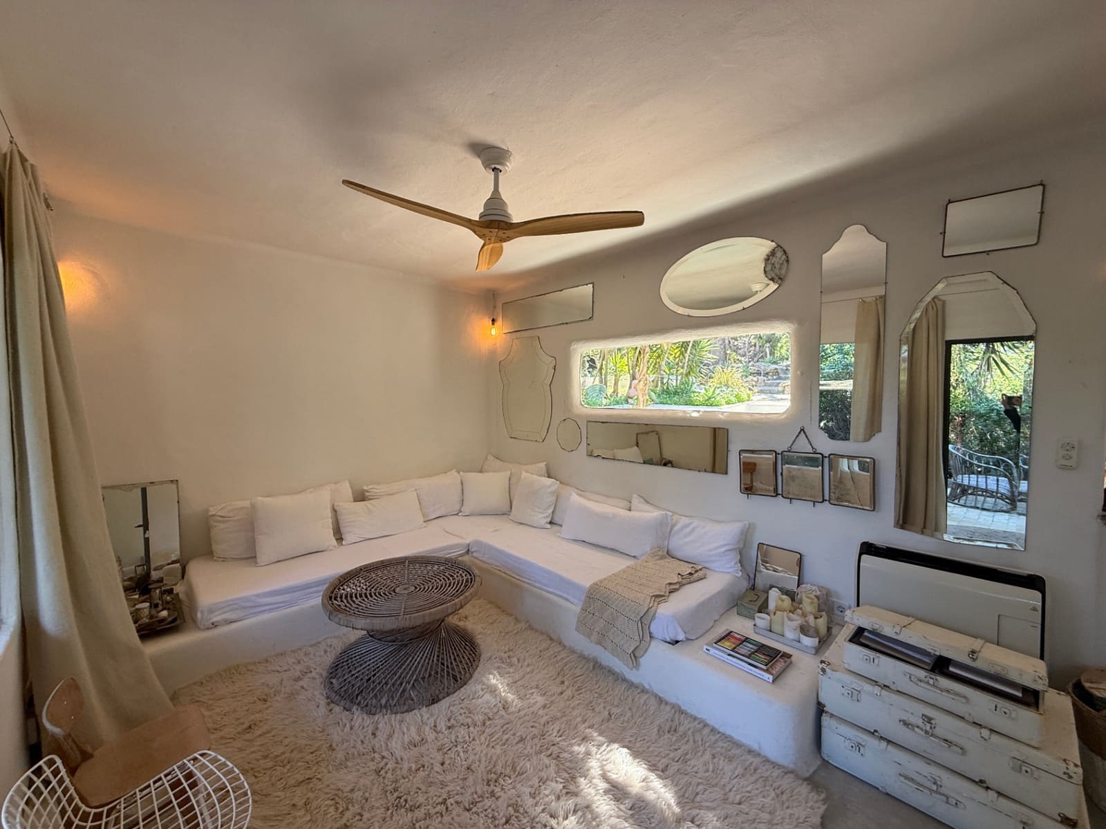 2 slaapkamer Villa te koop in Sant Agusti des Vedra met zwembad - € 1.200.000 (Ref: 9665147)