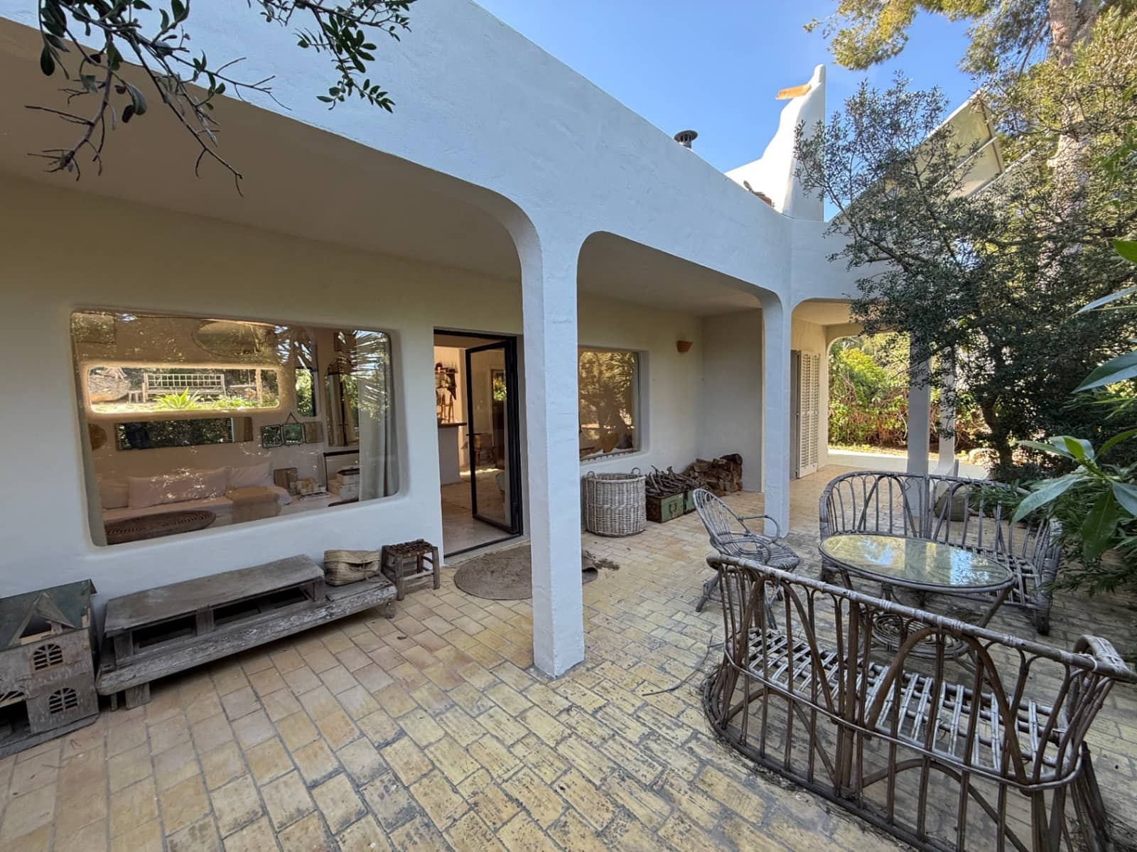 2 slaapkamer Villa te koop in Sant Agusti des Vedra met zwembad - € 1.200.000 (Ref: 9665147)