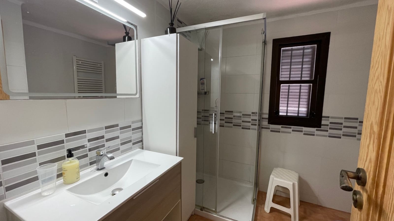 1 soveværelse Lejlighed til salg i Cala Llonga med swimmingpool garage - € 375.000 (Ref: 9752482)