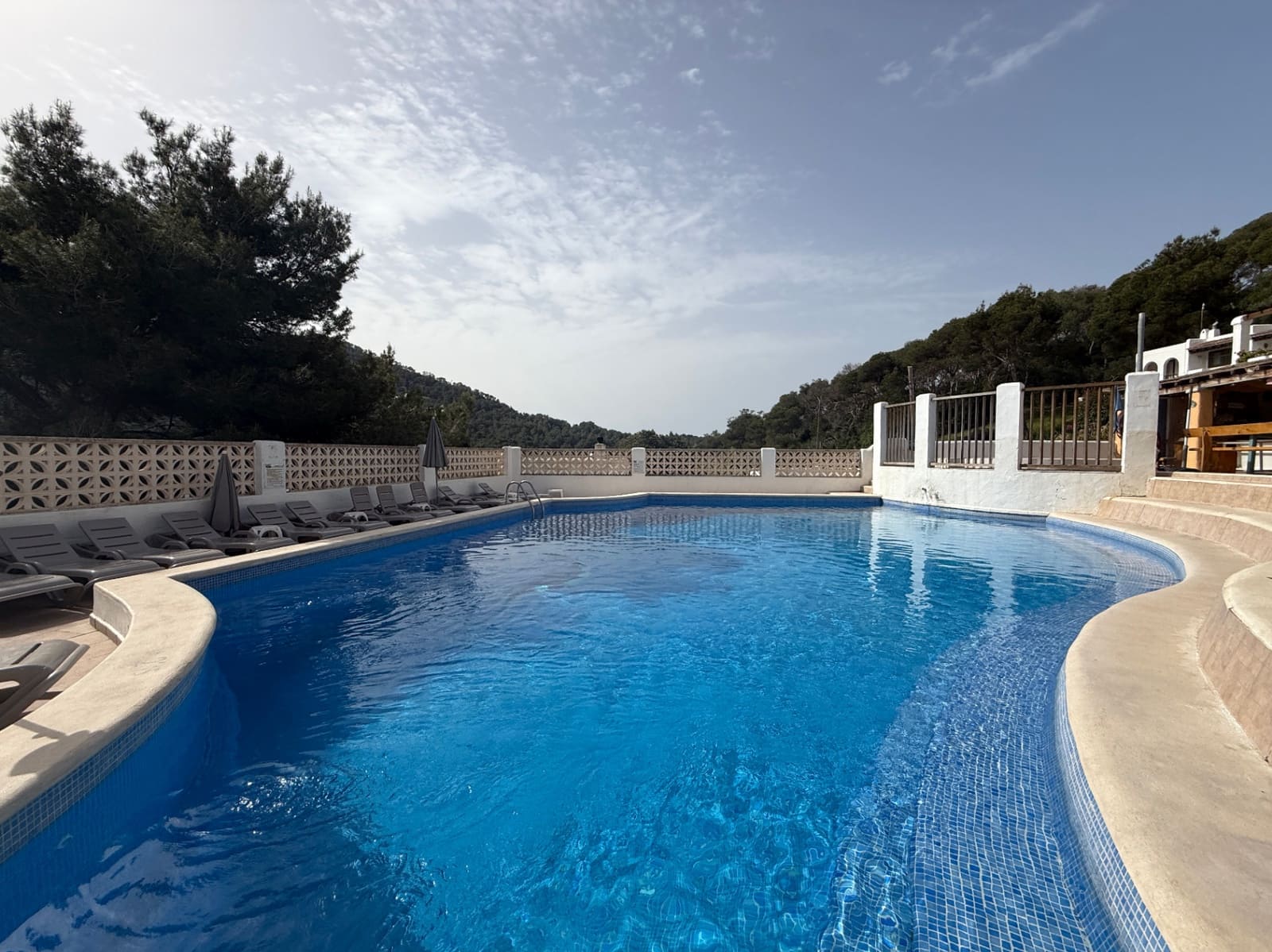 1 soveværelse Lejlighed til salg i Cala Llonga med swimmingpool garage - € 375.000 (Ref: 9752482)