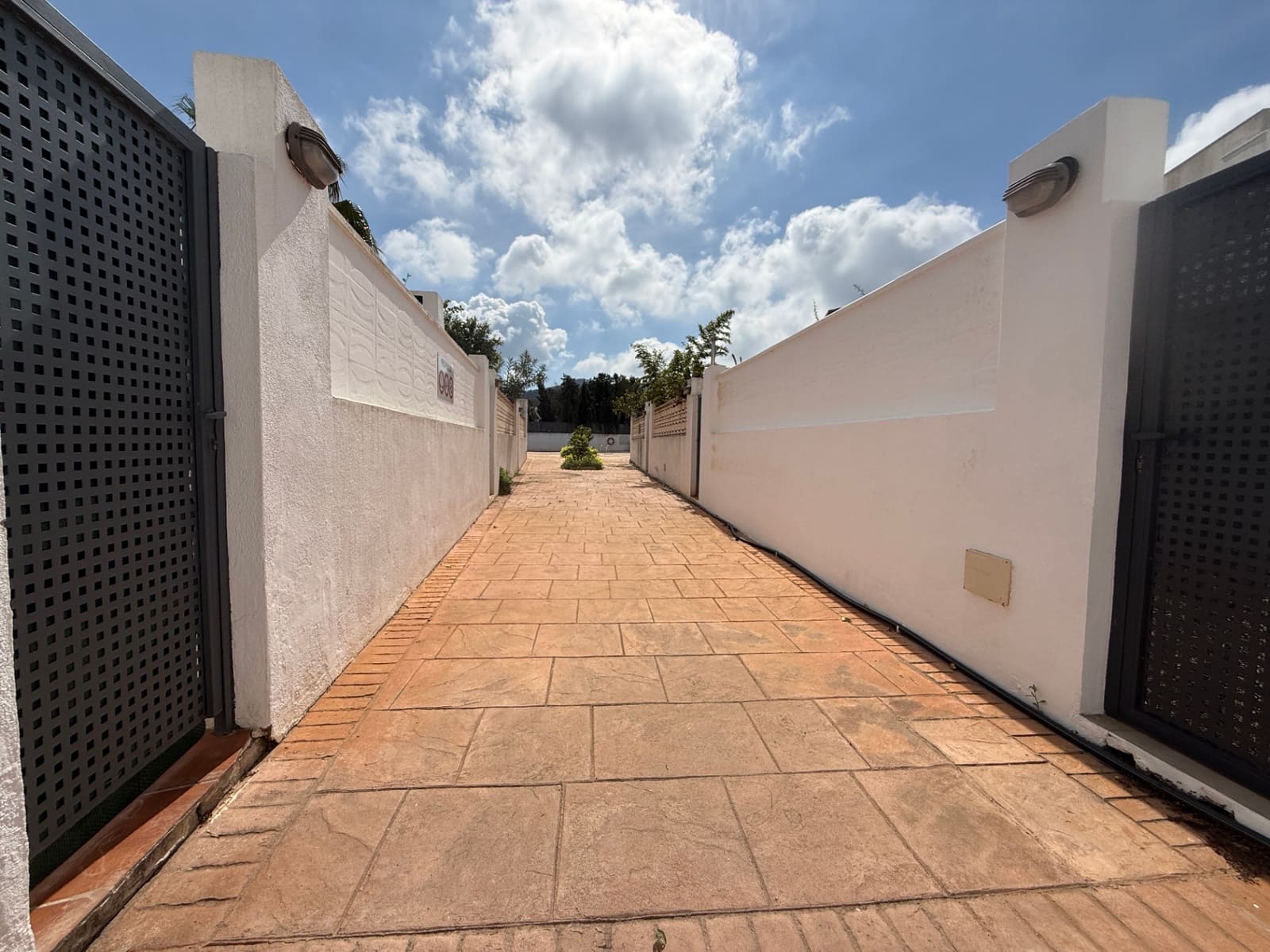 3 soveværelse Byhus til salg i Port des Torrent med swimmingpool garage - € 620.000 (Ref: 9752485)