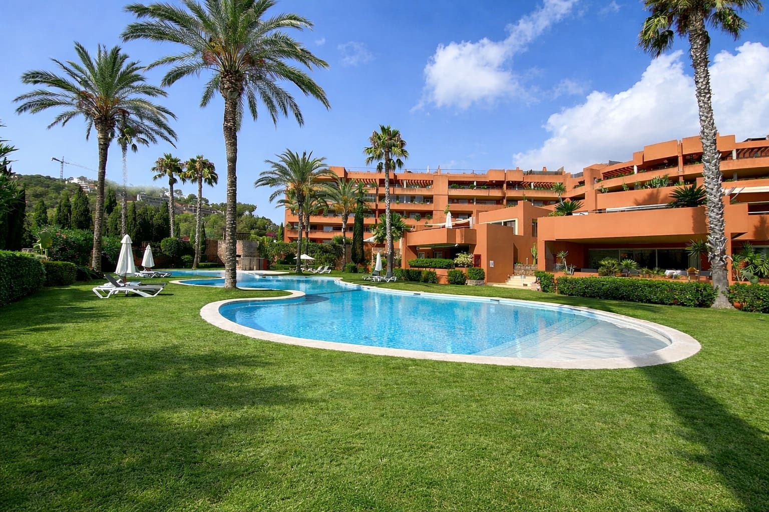 2 Zimmer Apartment zu verkaufen in Roca Llisa mit Pool Garage - 735.000 € (Ref: 9775915)