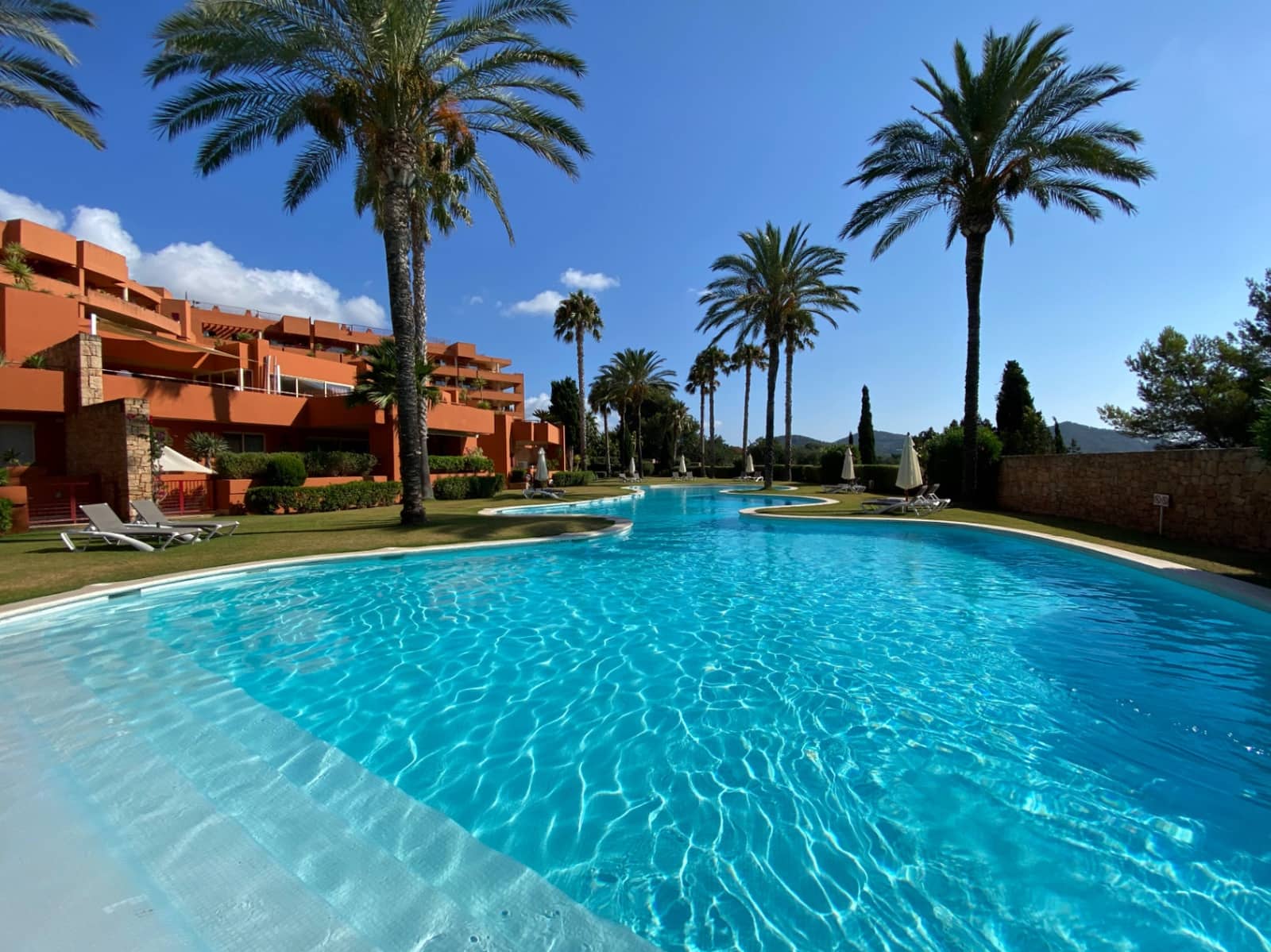 2 Zimmer Apartment zu verkaufen in Roca Llisa mit Pool Garage - 735.000 € (Ref: 9775915)