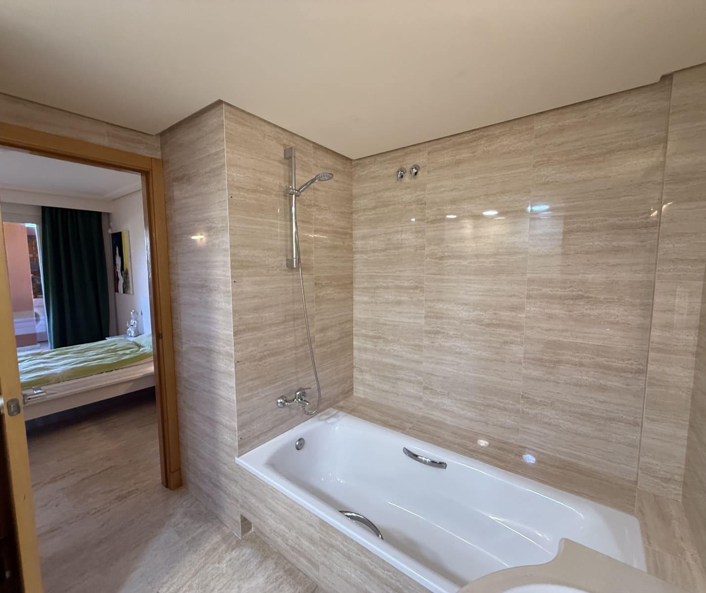 2 Zimmer Apartment zu verkaufen in Roca Llisa mit Pool Garage - 735.000 € (Ref: 9775915)