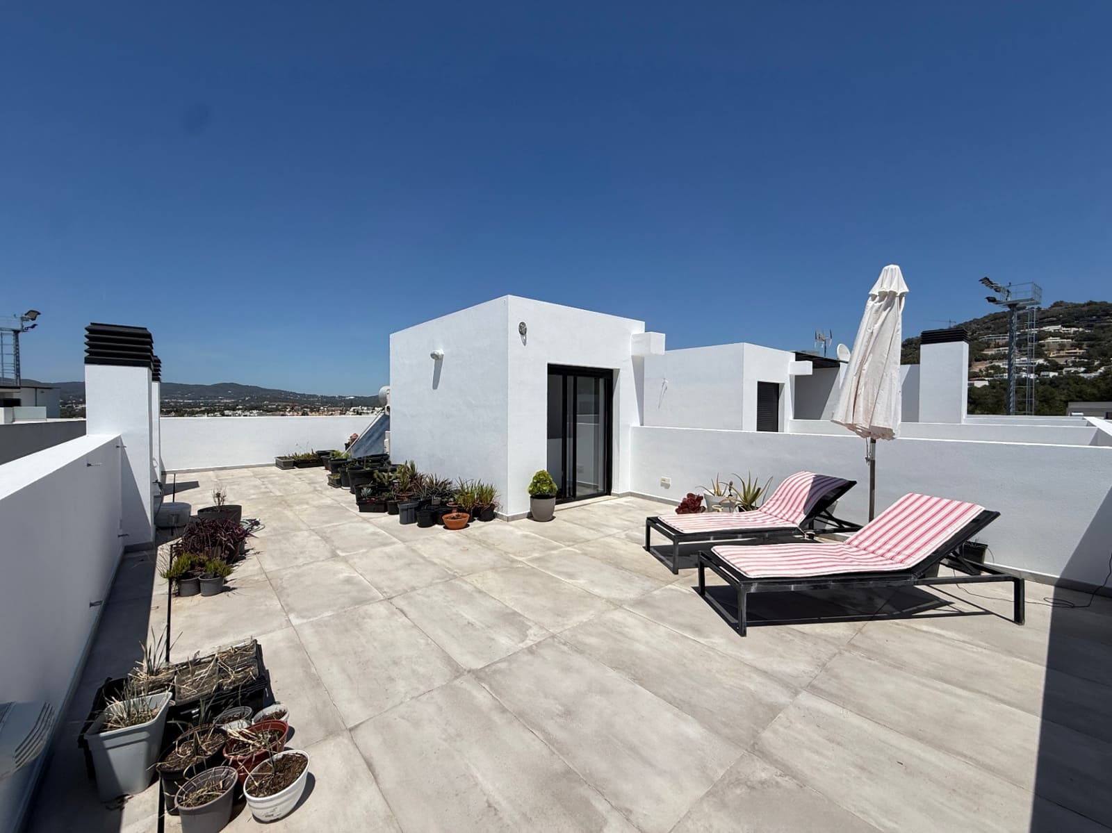 3 bedroom Townhouse for sale in Nuestra Senora de Jesus with pool garage - € 1,499,000 (Ref: 9850094)
