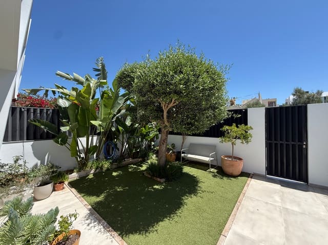 3 soveværelse Byhus til salg i Nuestra Señora de Jesus, Santa Eulalia / Santa Eularia med swimmingpool garage - € 1.499.000 (Ref: 9850094)