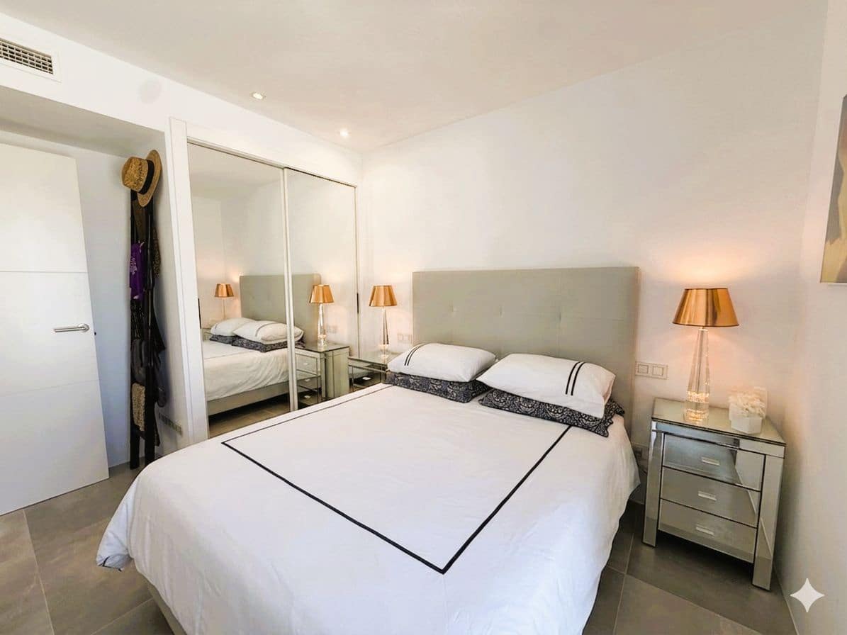 2 chambre Appartement à vendre à Talamanca avec piscine garage - 998 500 € (Ref: 9912235)