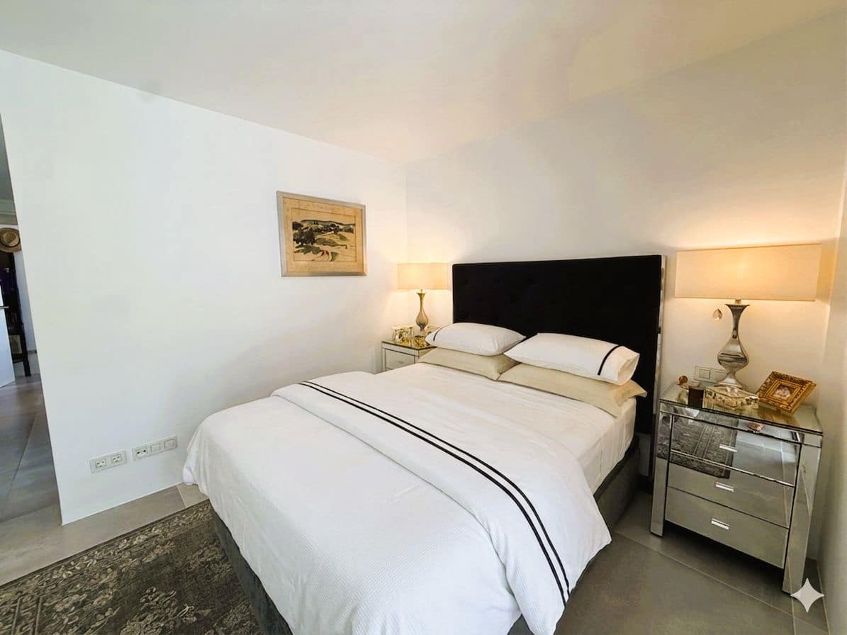 2 chambre Appartement à vendre à Talamanca avec piscine garage - 998 500 € (Ref: 9912235)