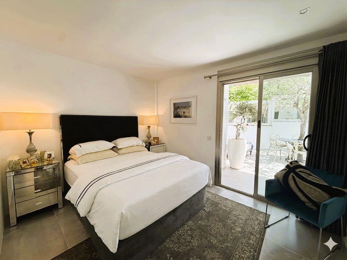 2 chambre Appartement à vendre à Talamanca avec piscine garage - 998 500 € (Ref: 9912235)