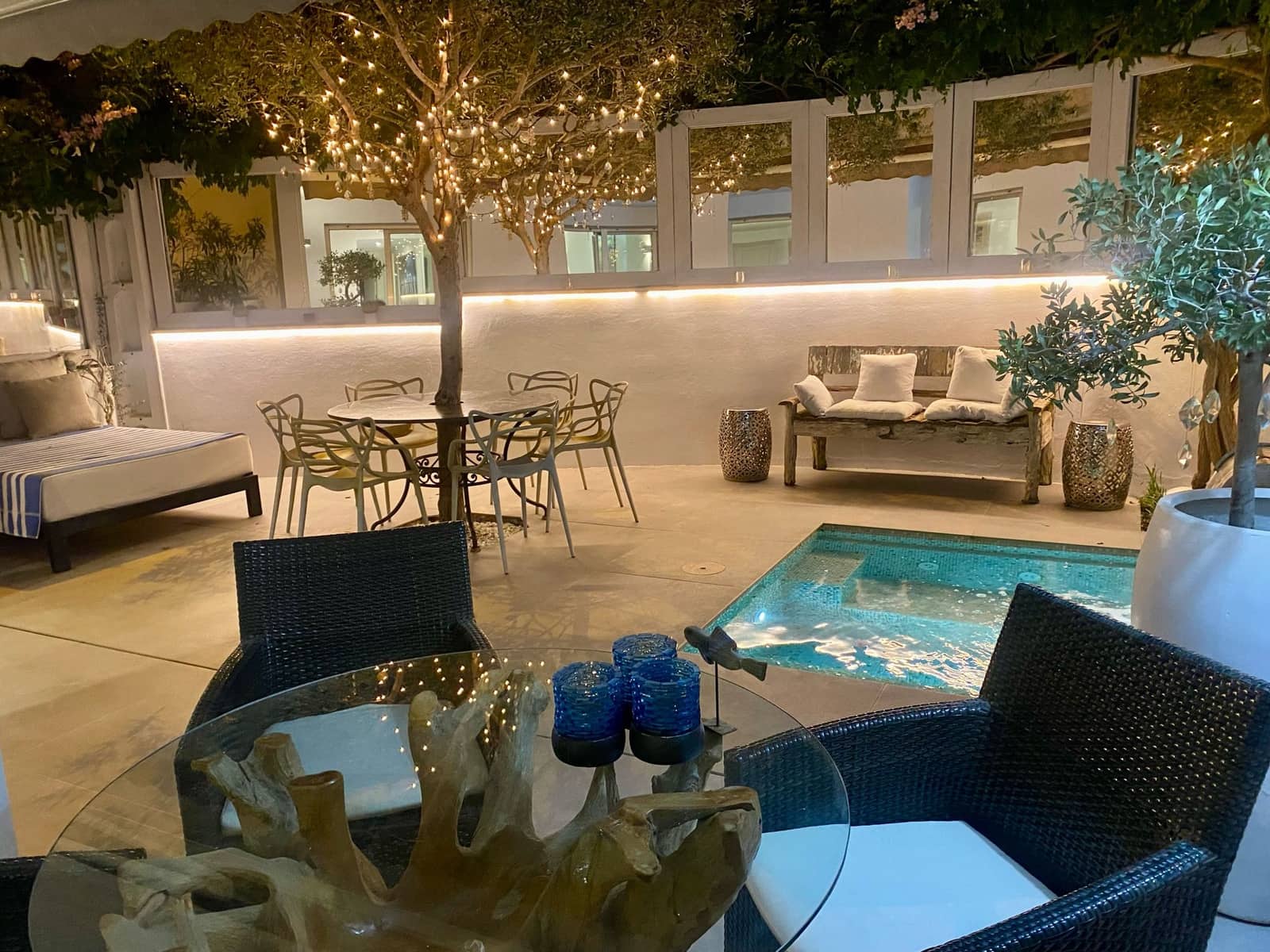 2 bedroom Apartment for sale in Illa Plana with pool garage - € 998,500 (Ref: 9912235)