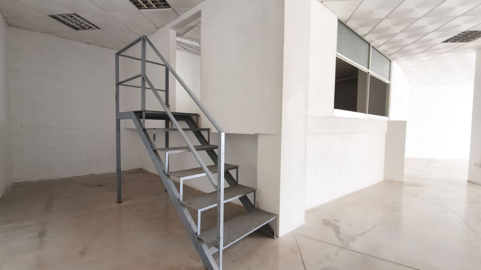 Commercieel te koop in La Nucia - € 138.000 (Ref: 10048686)