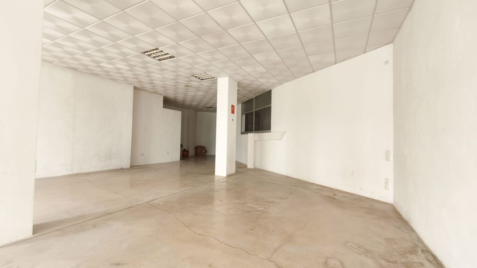 Commercieel te koop in La Nucia - € 138.000 (Ref: 10048686)