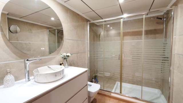 3 chambre Appartement à vendre à Alfaz del Pi / L'Alfàs del Pi avec garage - 290 000 € (Ref: 10131117)
