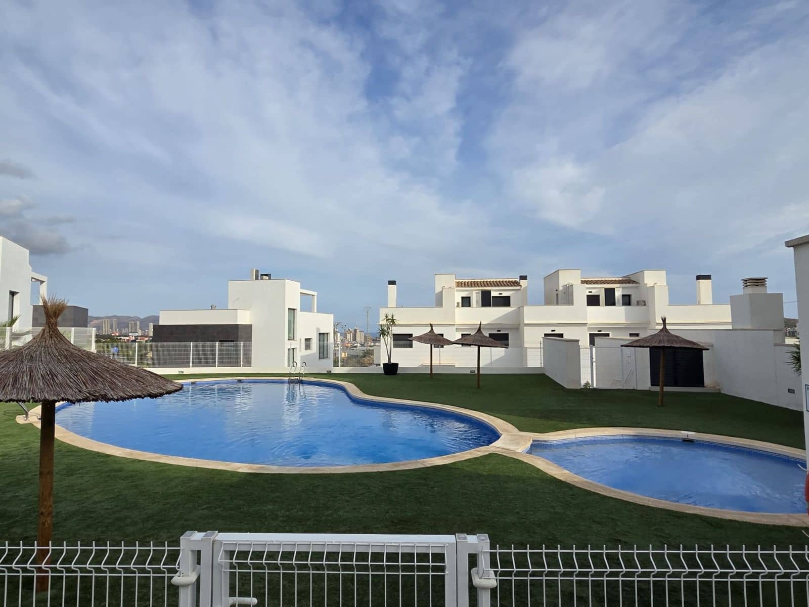 2 bedroom Villa for sale in Finestrat with pool garage - € 359,000 (Ref: 10158946)