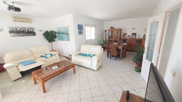 3 soveværelse Villa til salg i La Nucia med swimmingpool garage - € 540.000 (Ref: 10173133)