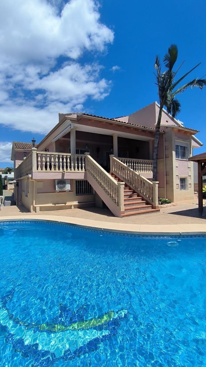 7 soveværelse Villa til salg i Alfaz del Pi / L'Alfas del Pi med swimmingpool garage - € 830.000 (Ref: 3559897)