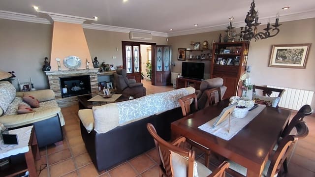 Chalet de 7 habitaciones en Alfaz del Pi / L'Alfàs del Pi en venta con piscina garaje - 830.000 € (Ref: 3559897)