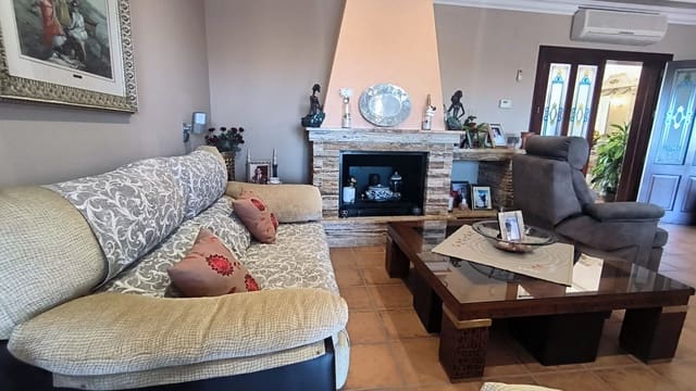 Chalet de 7 habitaciones en Alfaz del Pi / L'Alfàs del Pi en venta con piscina garaje - 830.000 € (Ref: 3559897)