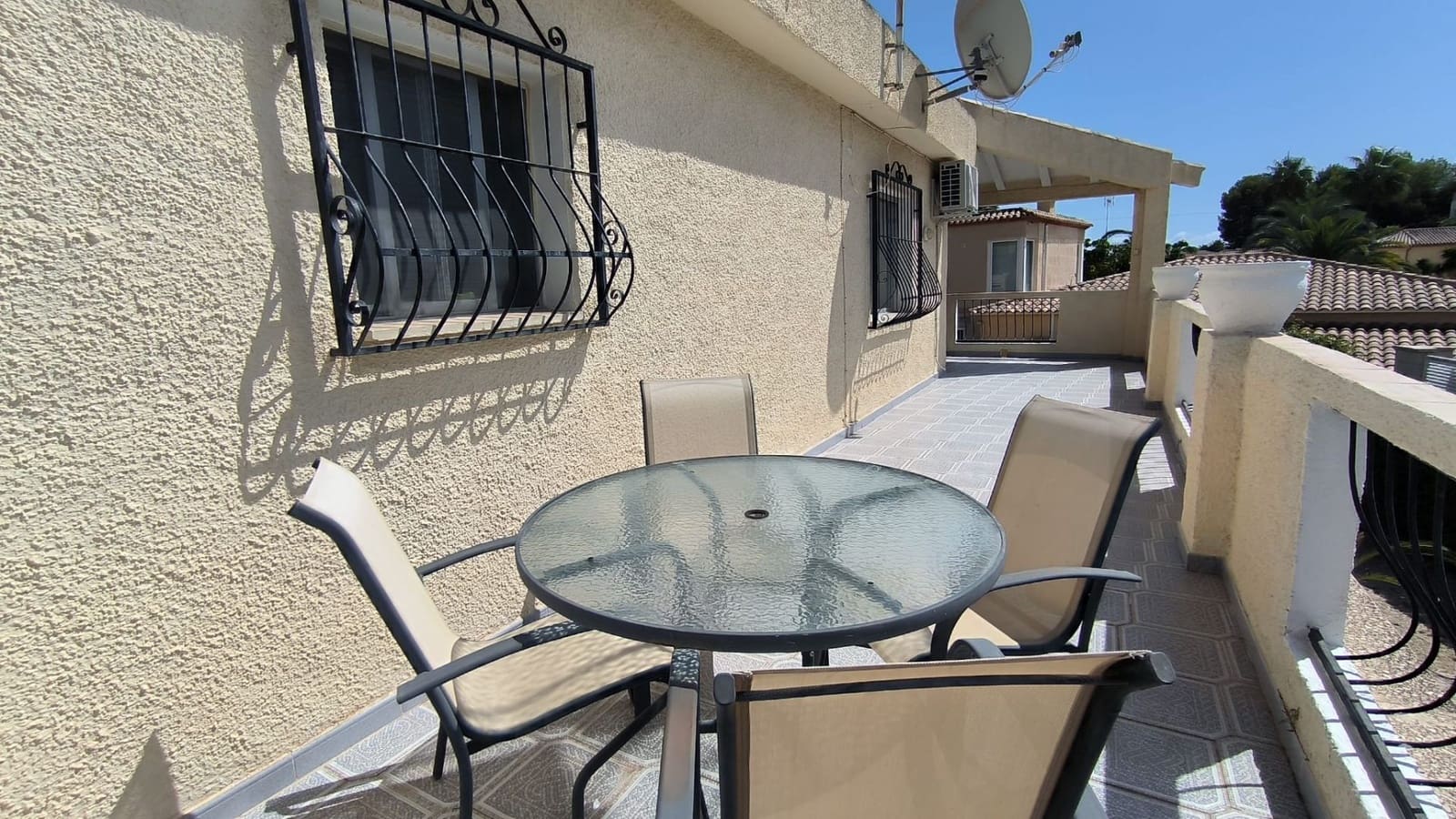 Chalet de 3 habitaciones en Alfaz del Pi / L'Alfàs del Pi en venta con piscina garaje - 490.000 € (Ref: 7776631)