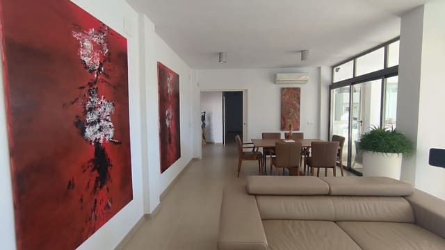 5 bedroom Villa for sale in Altea with pool garage - € 1,100,000 (Ref: 7957188)