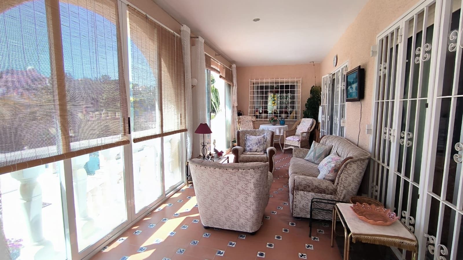 4 sypialnia Willa na sprzedaż w La Nucia z basenem garażem - 560 000 € (Ref: 8242143)