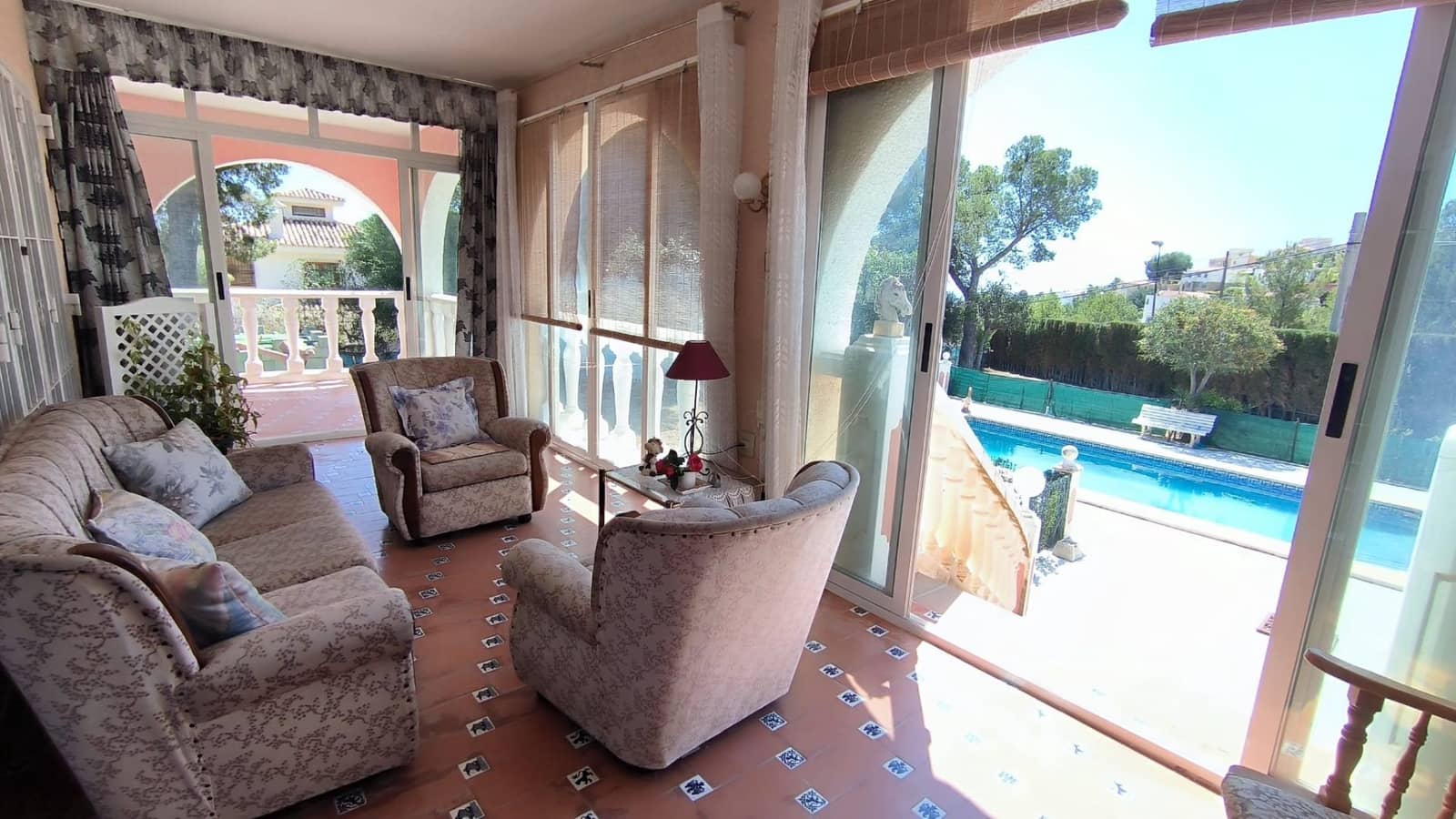 4 sypialnia Willa na sprzedaż w La Nucia z basenem garażem - 560 000 € (Ref: 8242143)