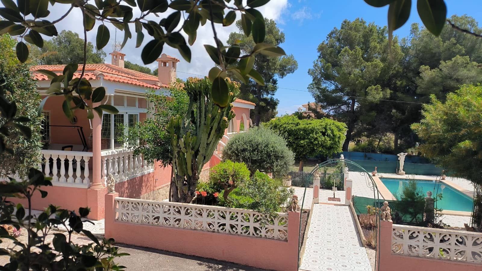 4 soveværelse Villa til salg i La Nucia med swimmingpool garage - € 560.000 (Ref: 8242143)