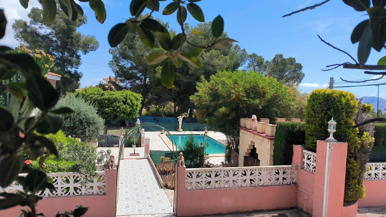 4 sypialnia Willa na sprzedaż w La Nucia z basenem garażem - 560 000 € (Ref: 8242143)