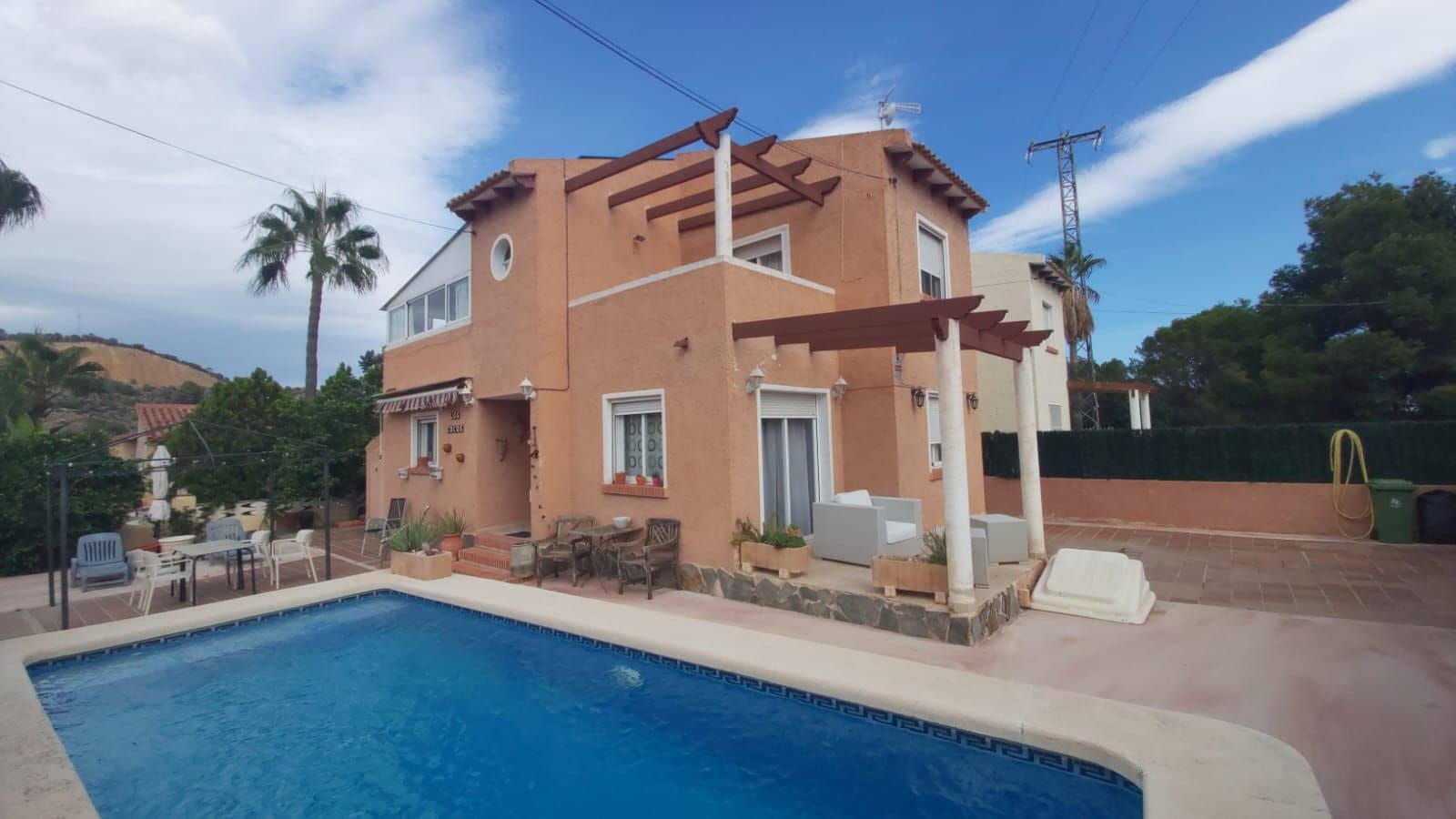 4 bedroom Villa for sale in La Nucia with pool garage - € 349,000 (Ref: 8546698)
