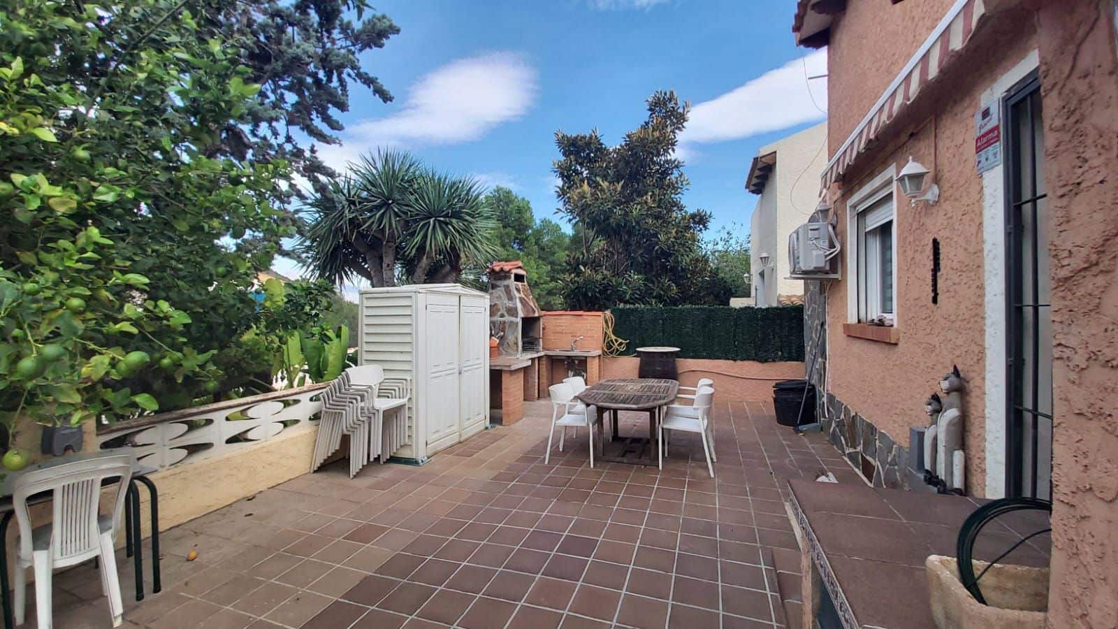 4 bedroom Villa for sale in La Nucia with pool garage - € 349,000 (Ref: 8546698)